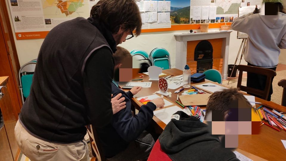 Valtaro, l’arte che supera le fragilità: concluso il laboratorio creativo del disegnatore “Fogliazza”