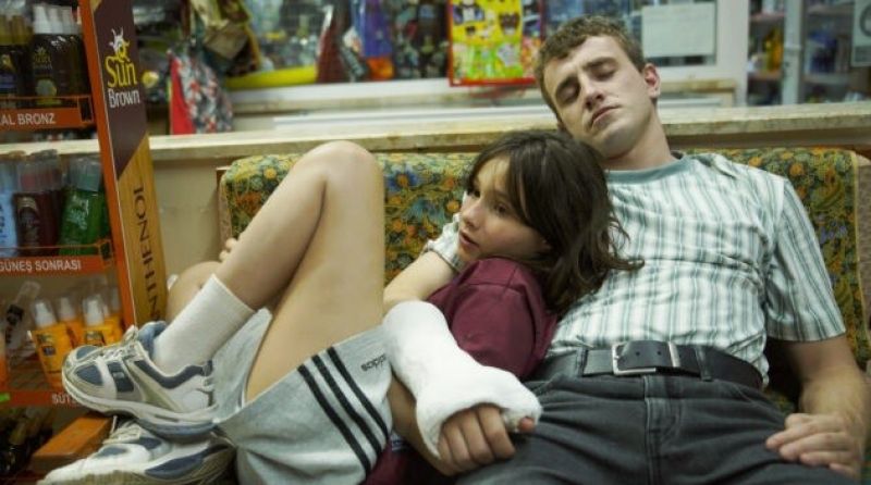 Aftersun: quando l’amore non salva dal buio interiore