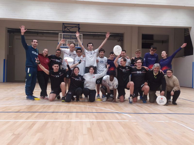 Il buongiorno si vede dal frisbee inclusivo